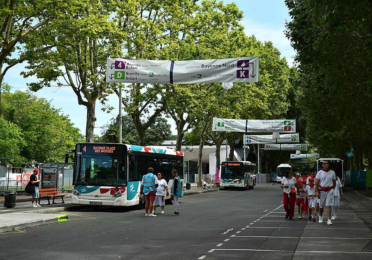 El hombre había sido atacado en la plaza de los Vascos, en el autobús que lo llevaría a Ondres.