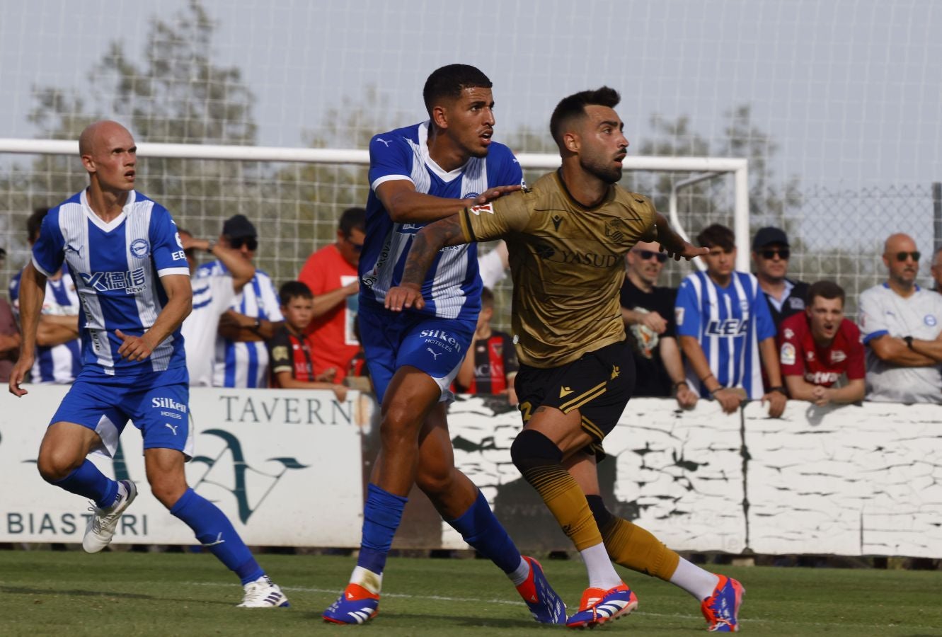 Galería de fotos del amistoso disputado entre Alavés y Real Sociedad en Laguardia