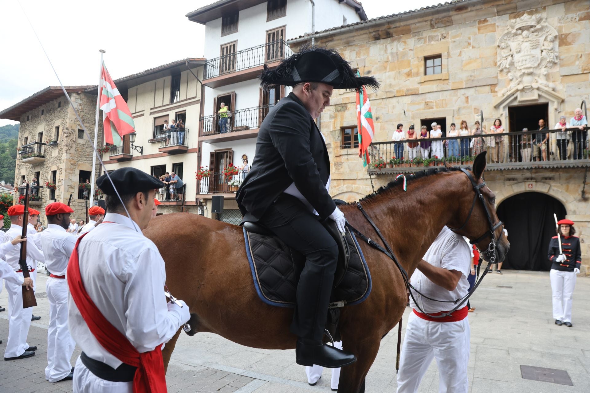 Antzuola celebra el Alarde del Moro