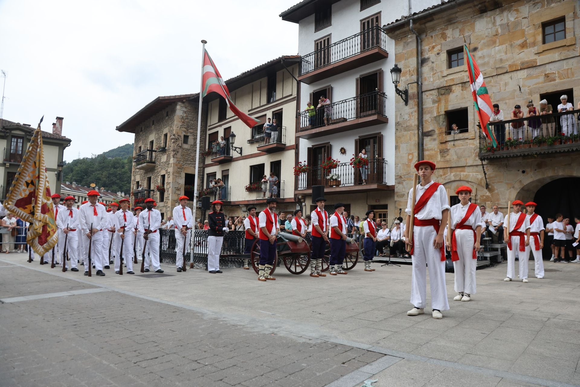 Antzuola celebra el Alarde del Moro