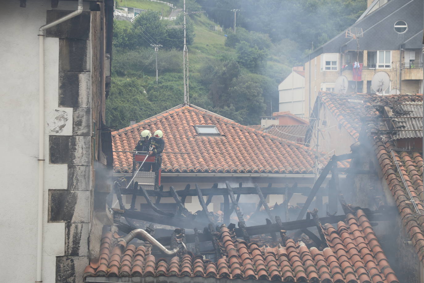 Las imágenes del incendio en Mutriku