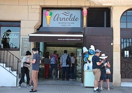 Imagen de archivo de una de las heladerías de Arnoldo en San Sebastián.