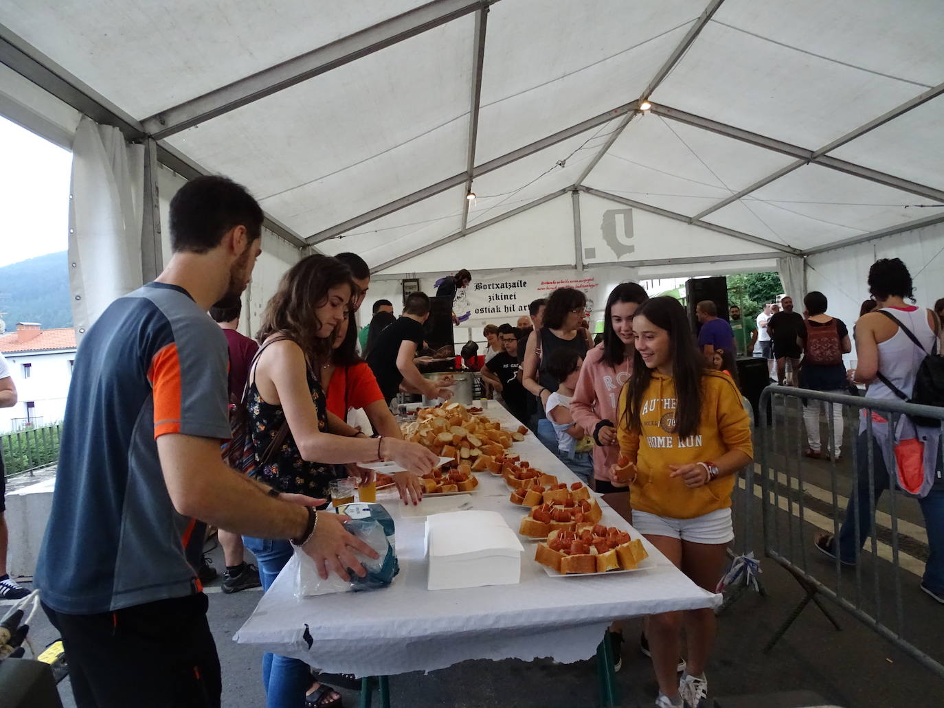 El chupinazo estará acompañado de los habituales pintxos de chorizo.