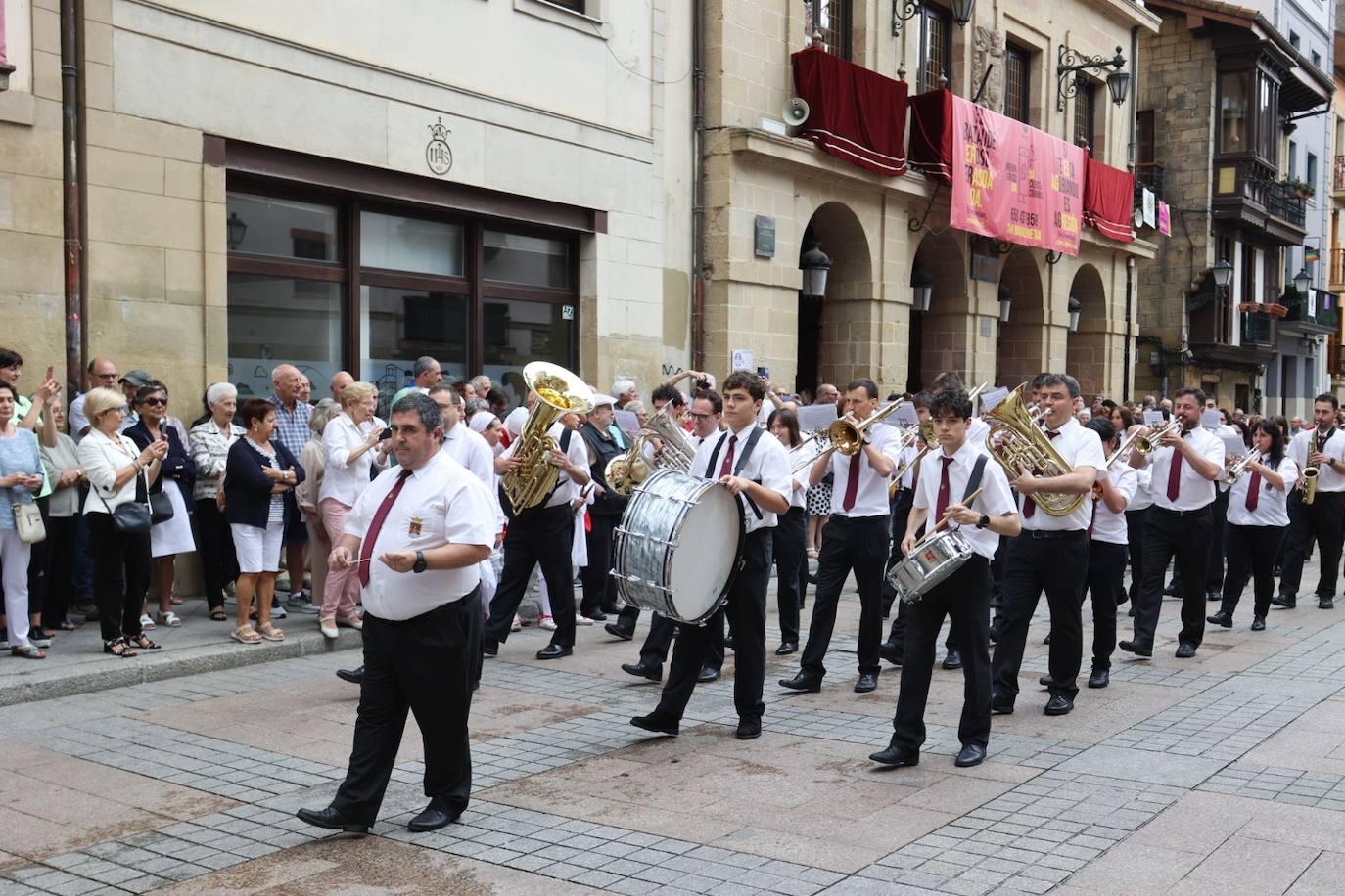 Errenteria despide por todo lo alto sus Madalenas