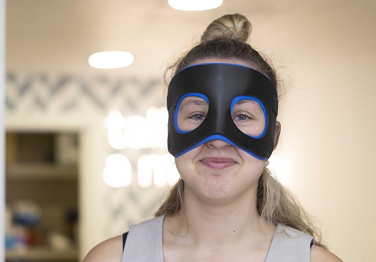 Una máscara hecha a medida para una cliente.