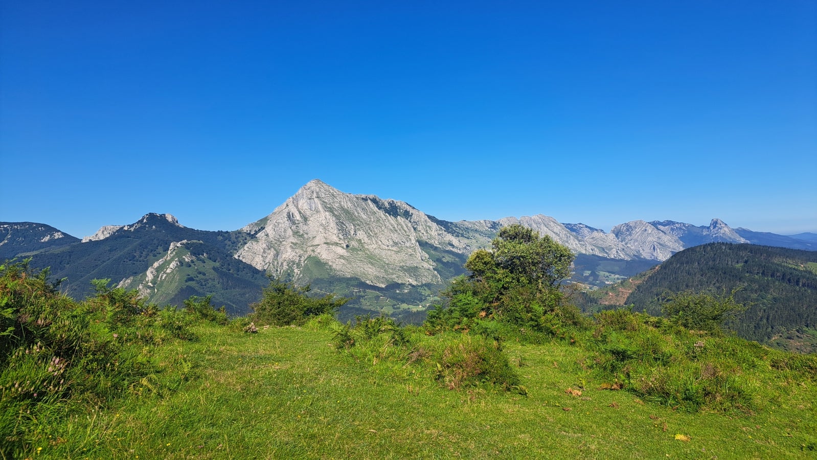 Udalatx, el gran escaparate de la muga