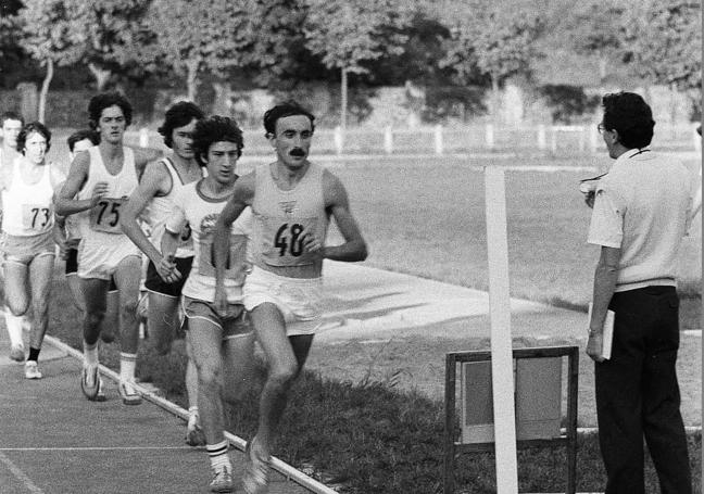 Ozcariz, ejerciendo de juez atlético, una de sus pasiones