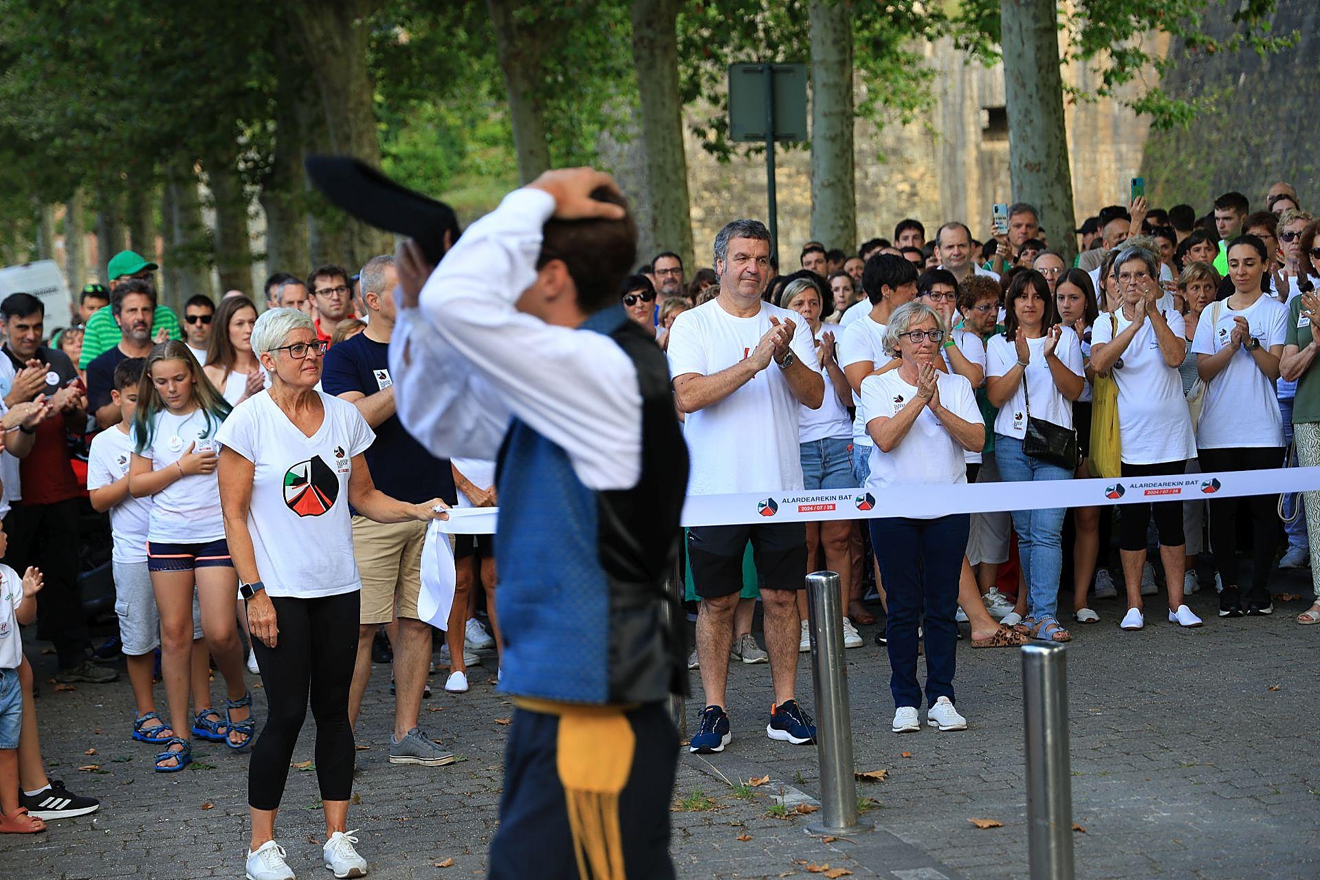 Cultural, familiar y de unión, así ha sido el &#039;Alardearekin Bat&#039; de Hondarribia