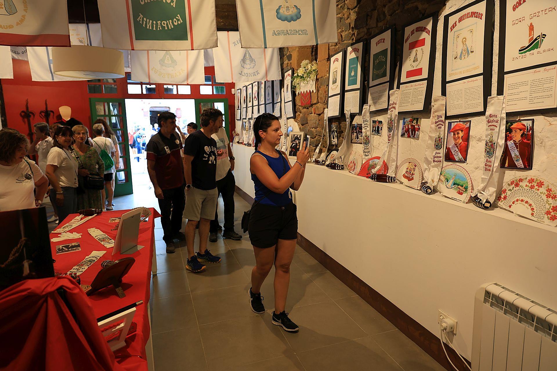 Cultural, familiar y de unión, así ha sido el &#039;Alardearekin Bat&#039; de Hondarribia