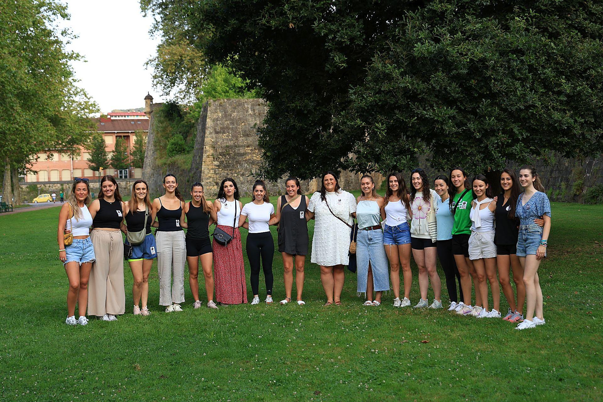 Cultural, familiar y de unión, así ha sido el &#039;Alardearekin Bat&#039; de Hondarribia