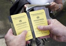 Los pasaportes necesarios para presentar las vacunas internacionales inoculadas.