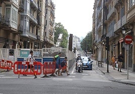 Los coches comenzaron a circular este pasado martes por este tramo de vía, que permanecía cerrado por las obras del Topo.