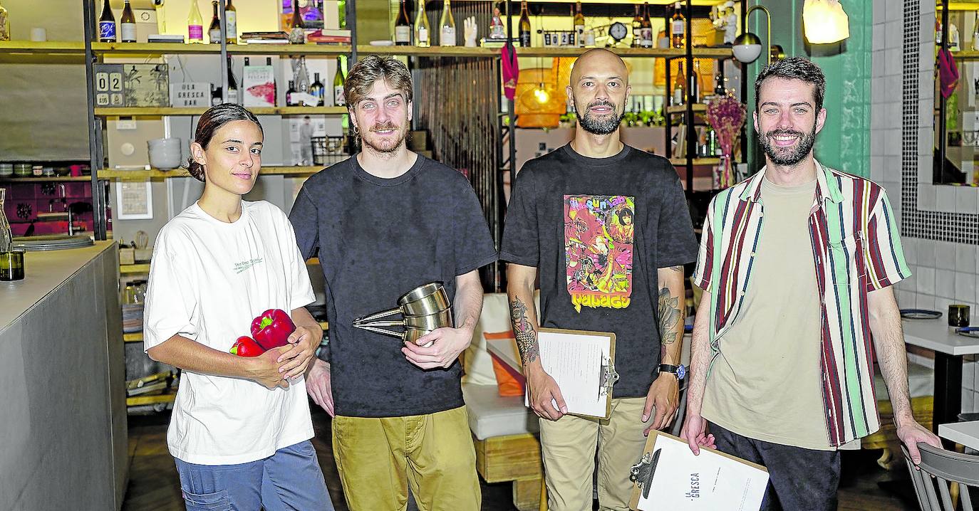 Los responsables de La Gresca, listos para hacer disfrutar a sus comensales.