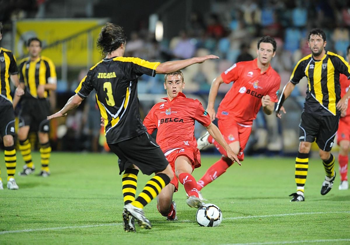 Antoine Griezmann durante un partido de su primera pretemporada con la Real Sociedad, en agosto de 2009.