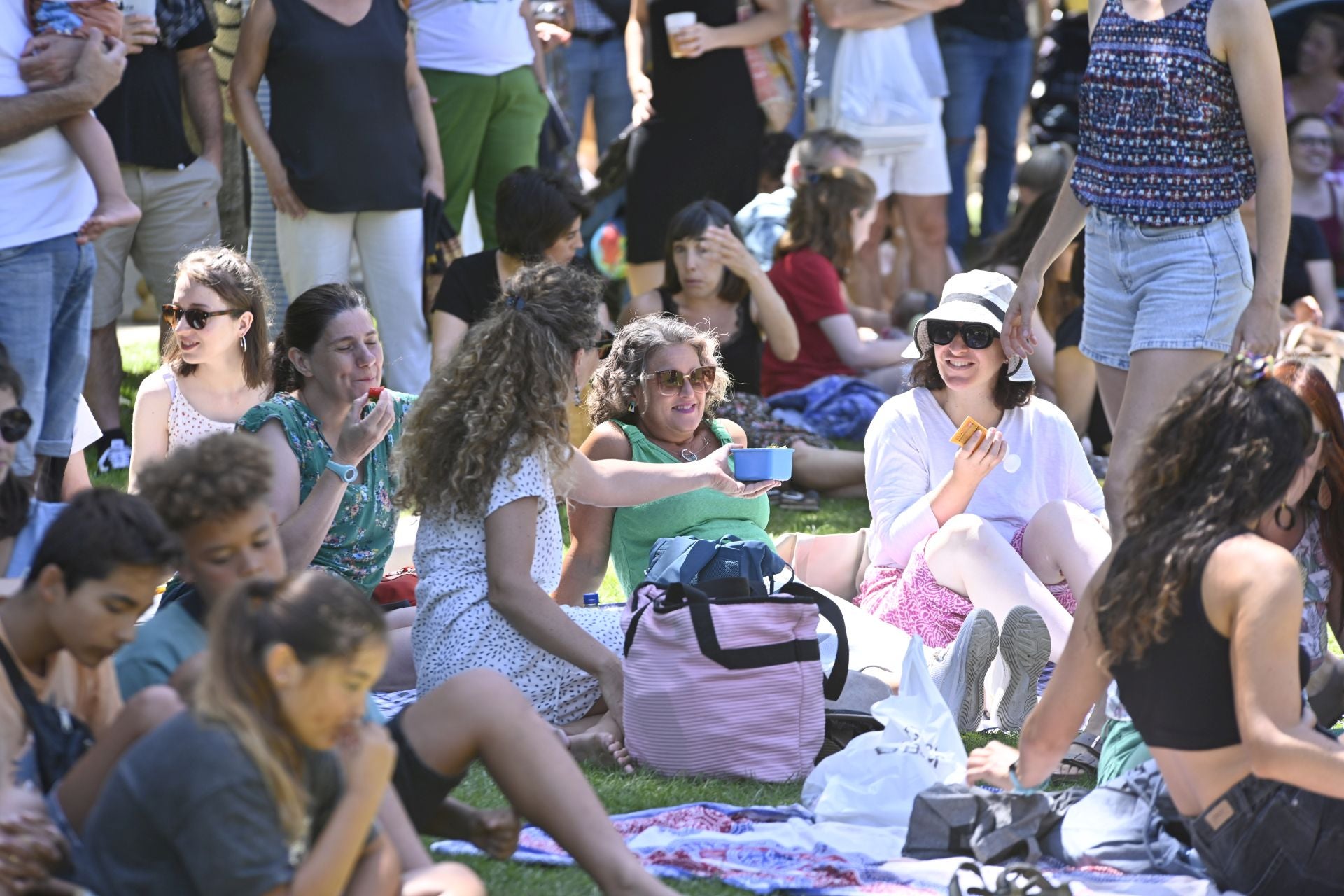 Buen ambiente en el arranque de Glad is the Day