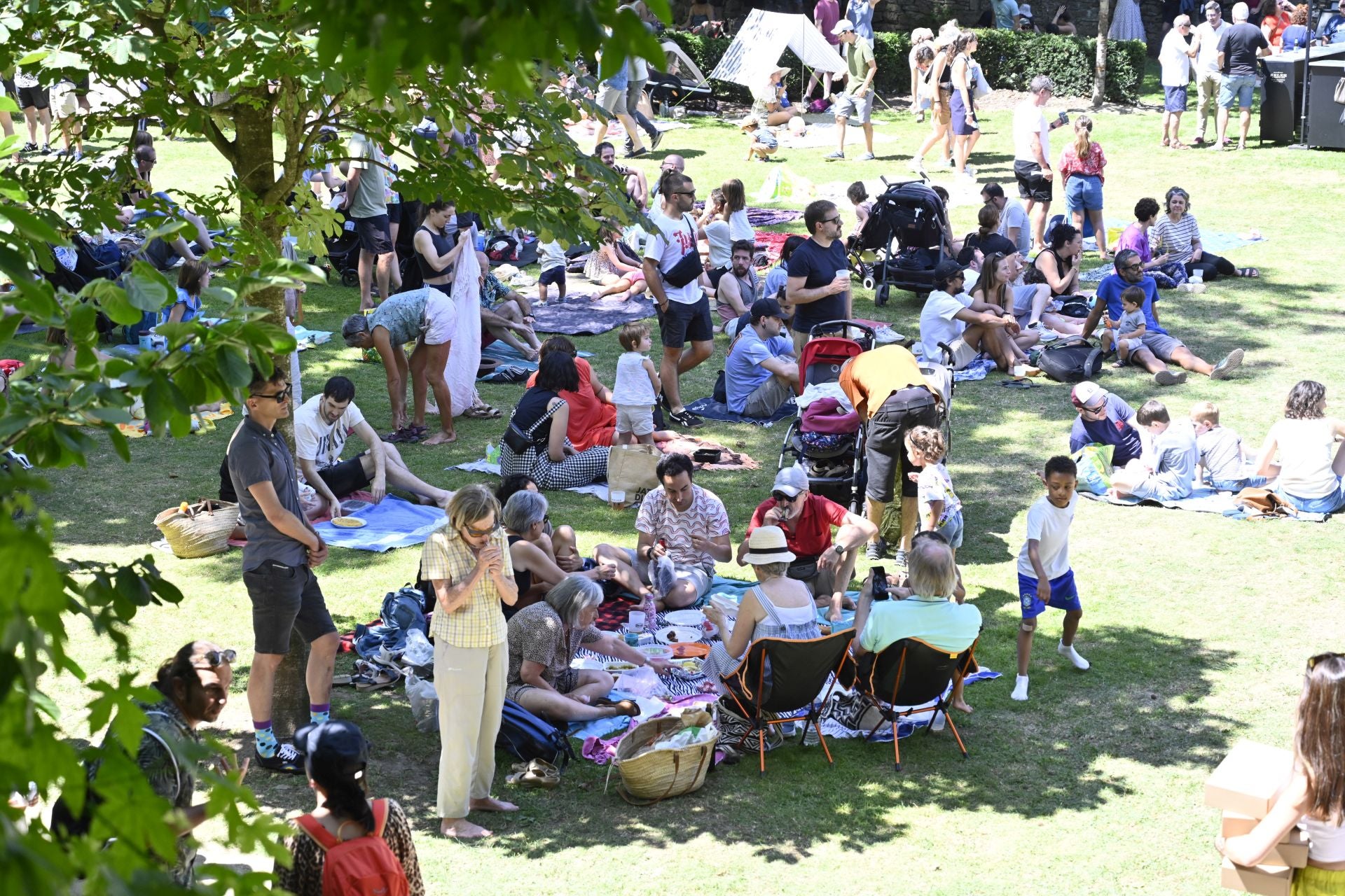 Buen ambiente en el arranque de Glad is the Day