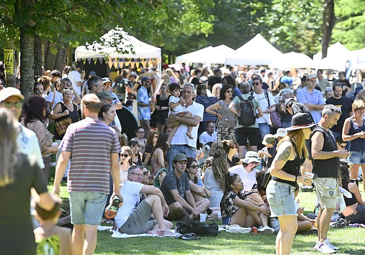 Buen ambiente en el arranque de Glad is the Day