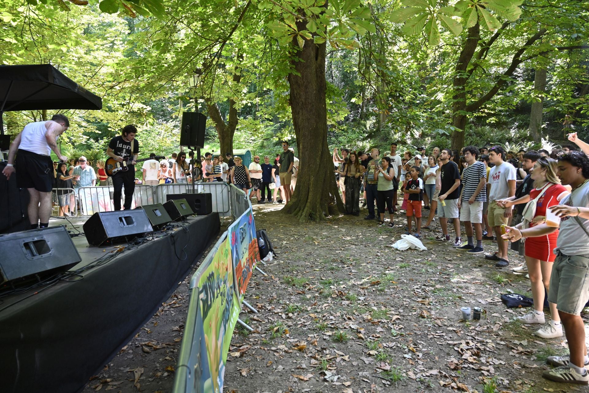 Buen ambiente en el arranque de Glad is the Day