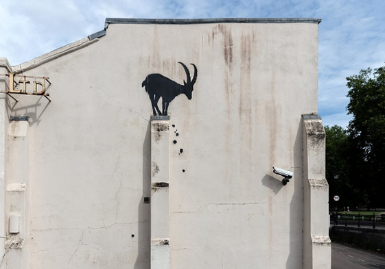 La pintura con la silueta de una cabra que dibujó el artista.