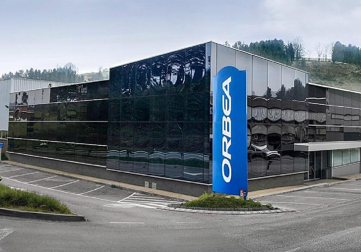 Fachada de la planta principal de la empresa de fabricación de bicicletas Orbea, ubicada en la localidad vizcaína de Mallabia.