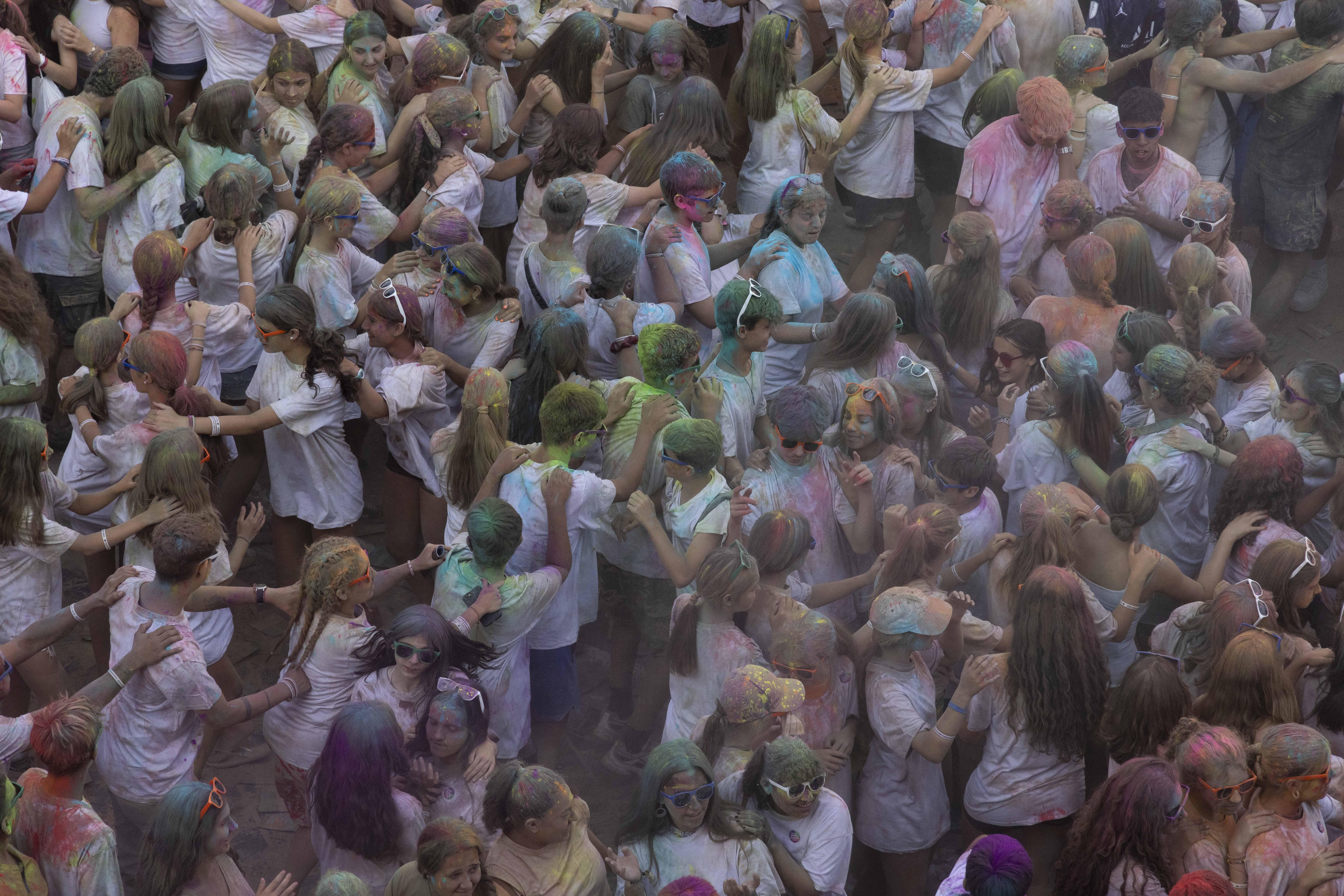 El &#039;Holi fest&#039; del Boulevard, en imágenes