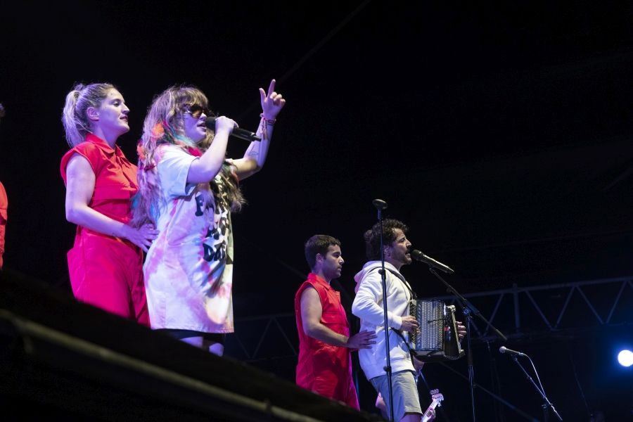 Esne Beltza hace de su despedida una fiesta