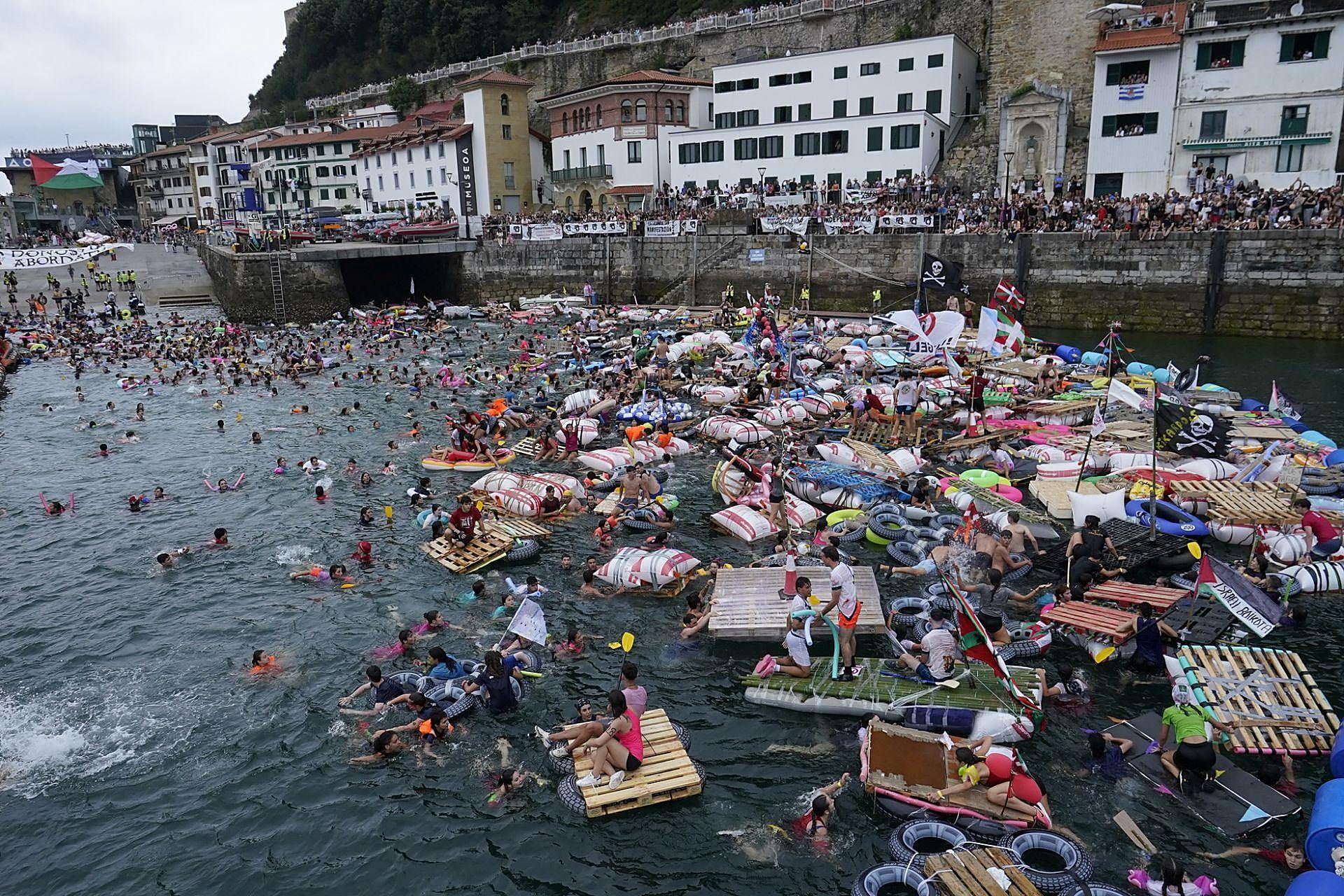 Las mejores imágenes del Abordaje Pirata