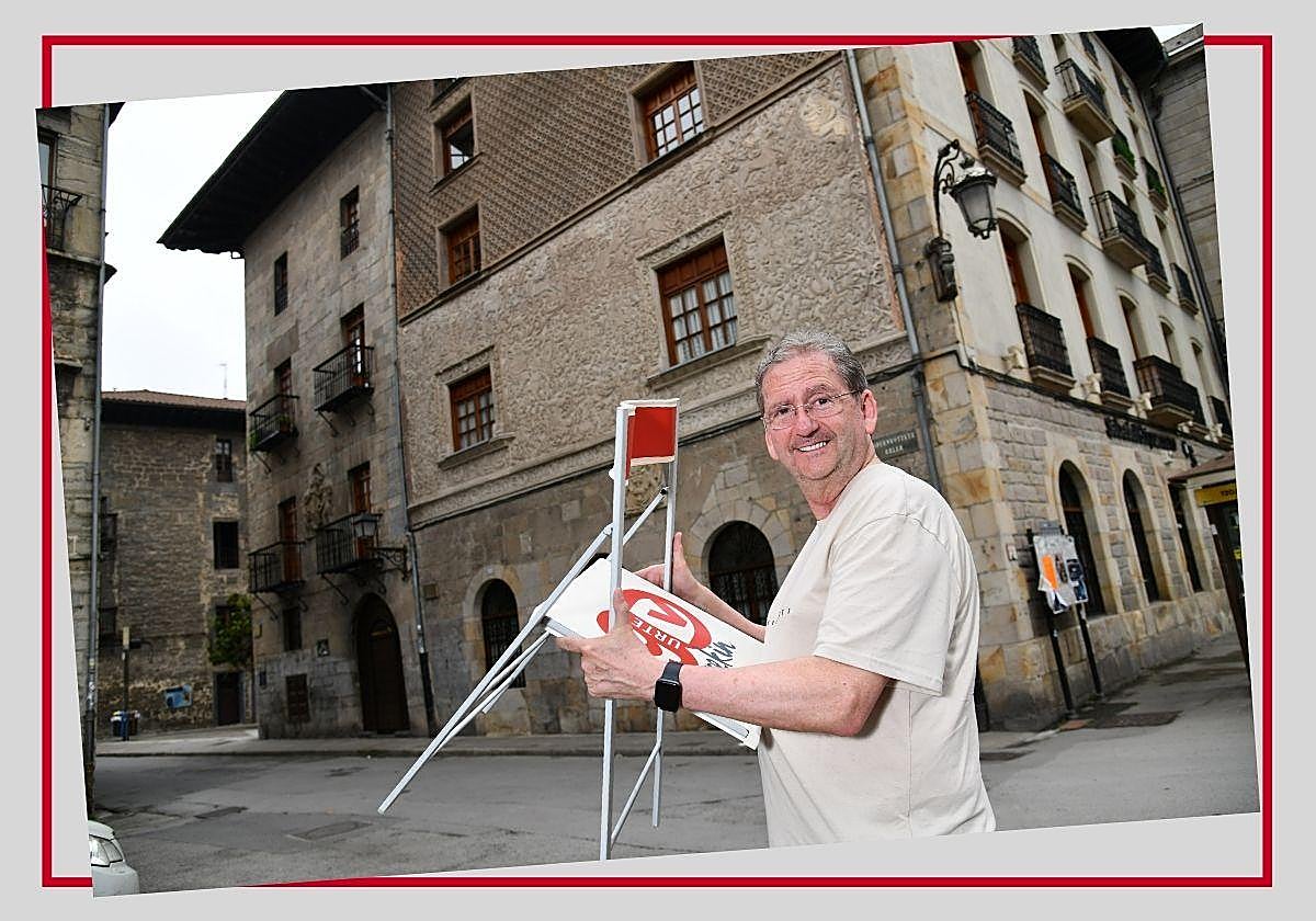 Valen Moñux delante del bajo del XVI de la Casa Jauregi en la Plaza.