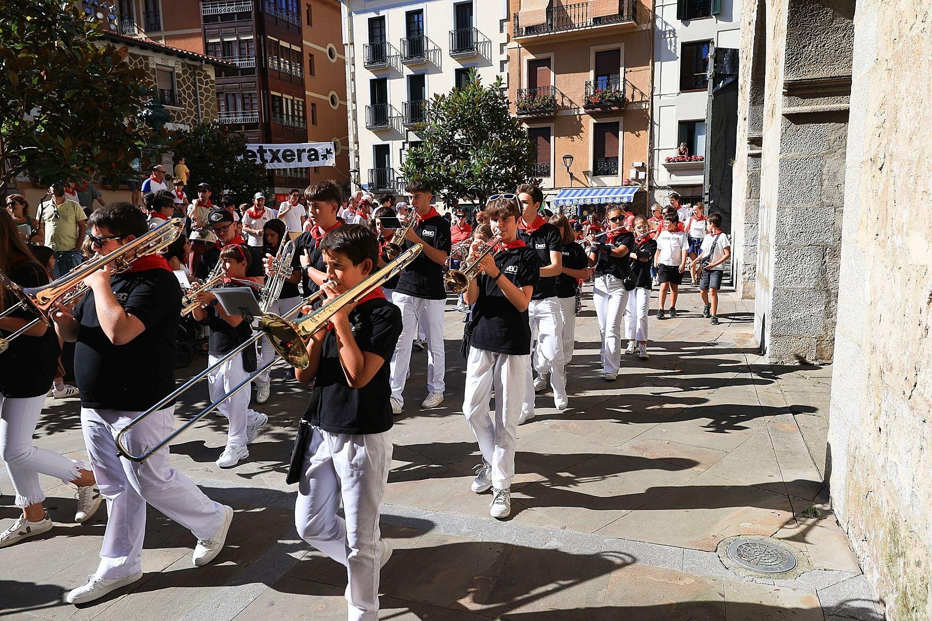 Deba celebra los Sanrokes por todo lo alto