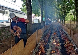 La comida a base de zikiro se repetirá en muchas localidades, en la comida popular de fiestas.