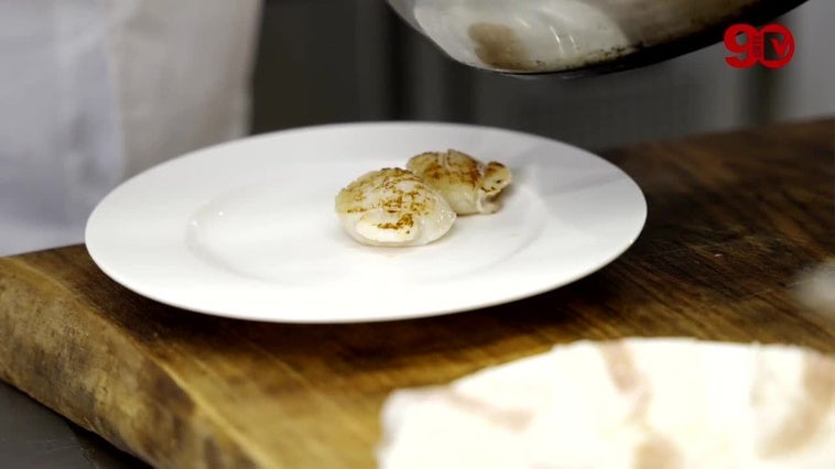 Receta de vieira con parmentier de boletus y papada ibérica de Iosu Beraza
