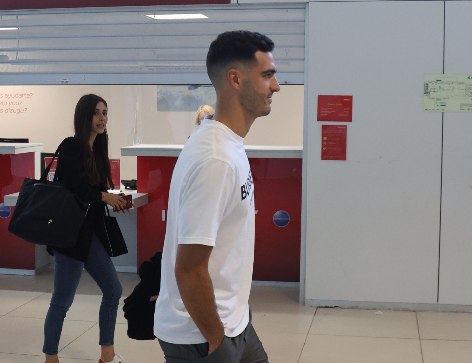 Mikel Merino vuela a Londres para ser nuevo jugador del Arsenal