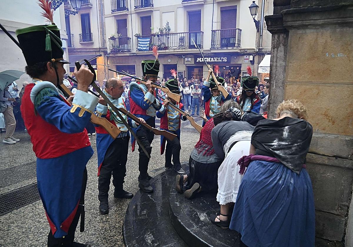 Teatro itinerante de Donostia Sutan 1813 de 2023, este año lo celebran el sábado 31 desde las 20.15 horas en la Parte Vieja.