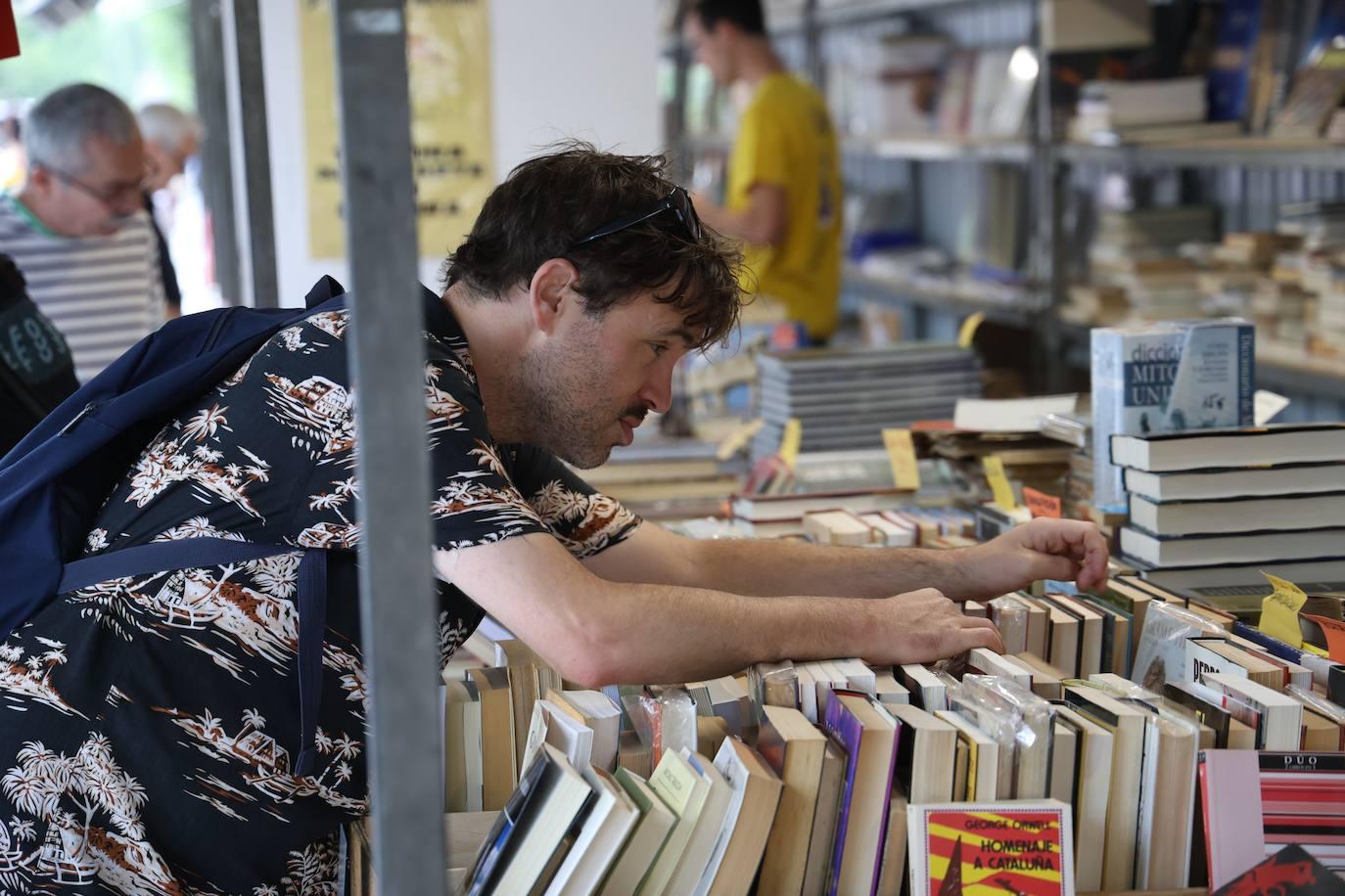 La feria del Libro Antiguo y de Ocasión, en imágenes