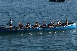La Enbata durante su entrenamiento el martes en Donostia.