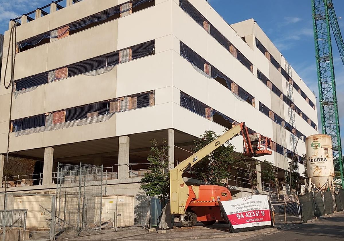 Edificio de Sprilur que acogerá empresas de alta tecnología a partir de diciembre.