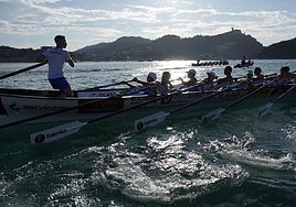 Etxekoak. Donostiarra bere hiriko estropadan historia egiteko gertu.