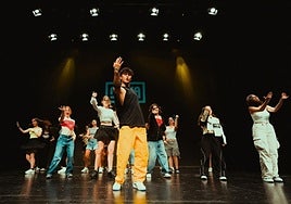 El coreógrafo coreano Austin Pak durante la primera edición del festival de cultura coreana.