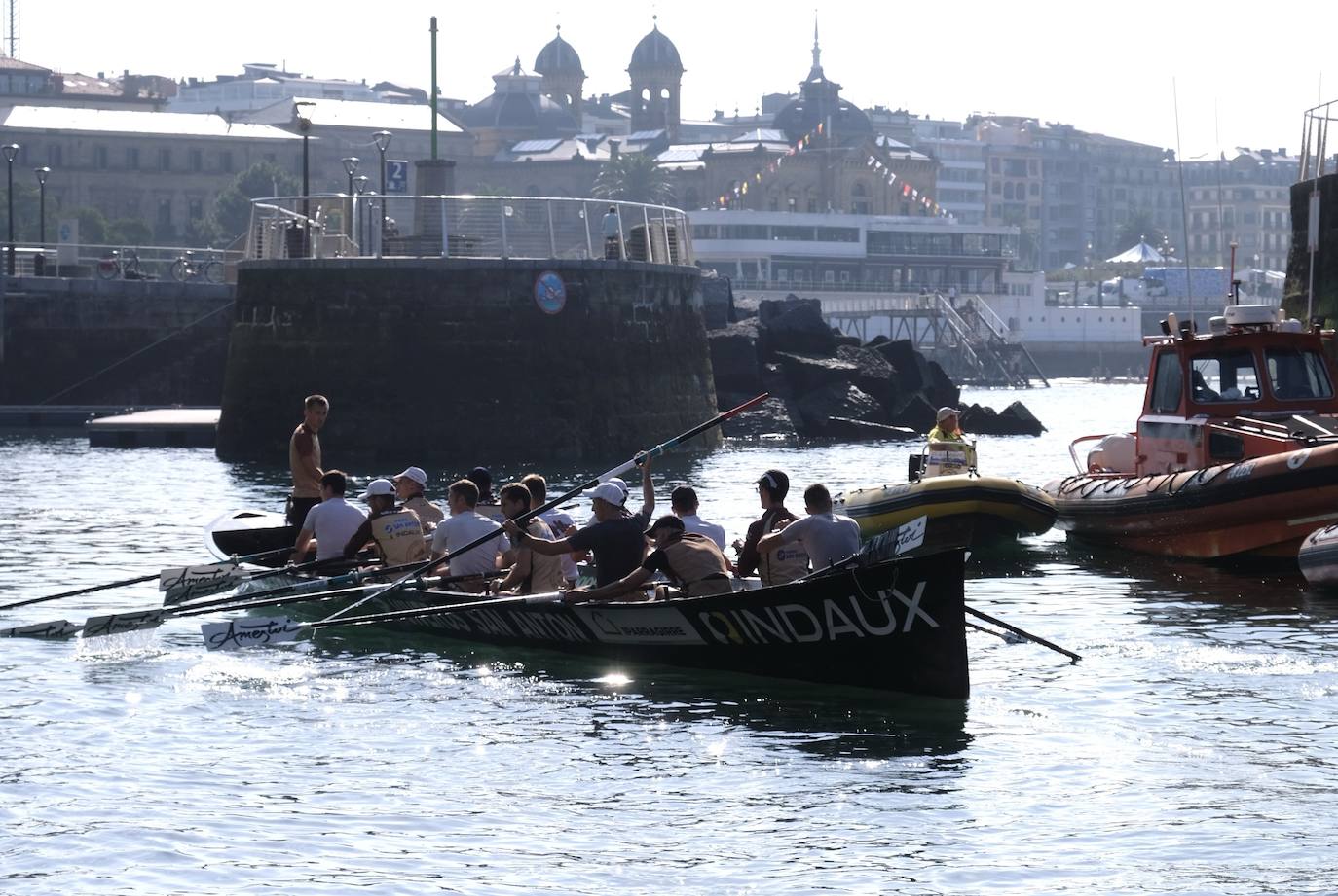 Las mejores fotos del entrenamiento de traineras a la víspera de la Bandera de La Concha