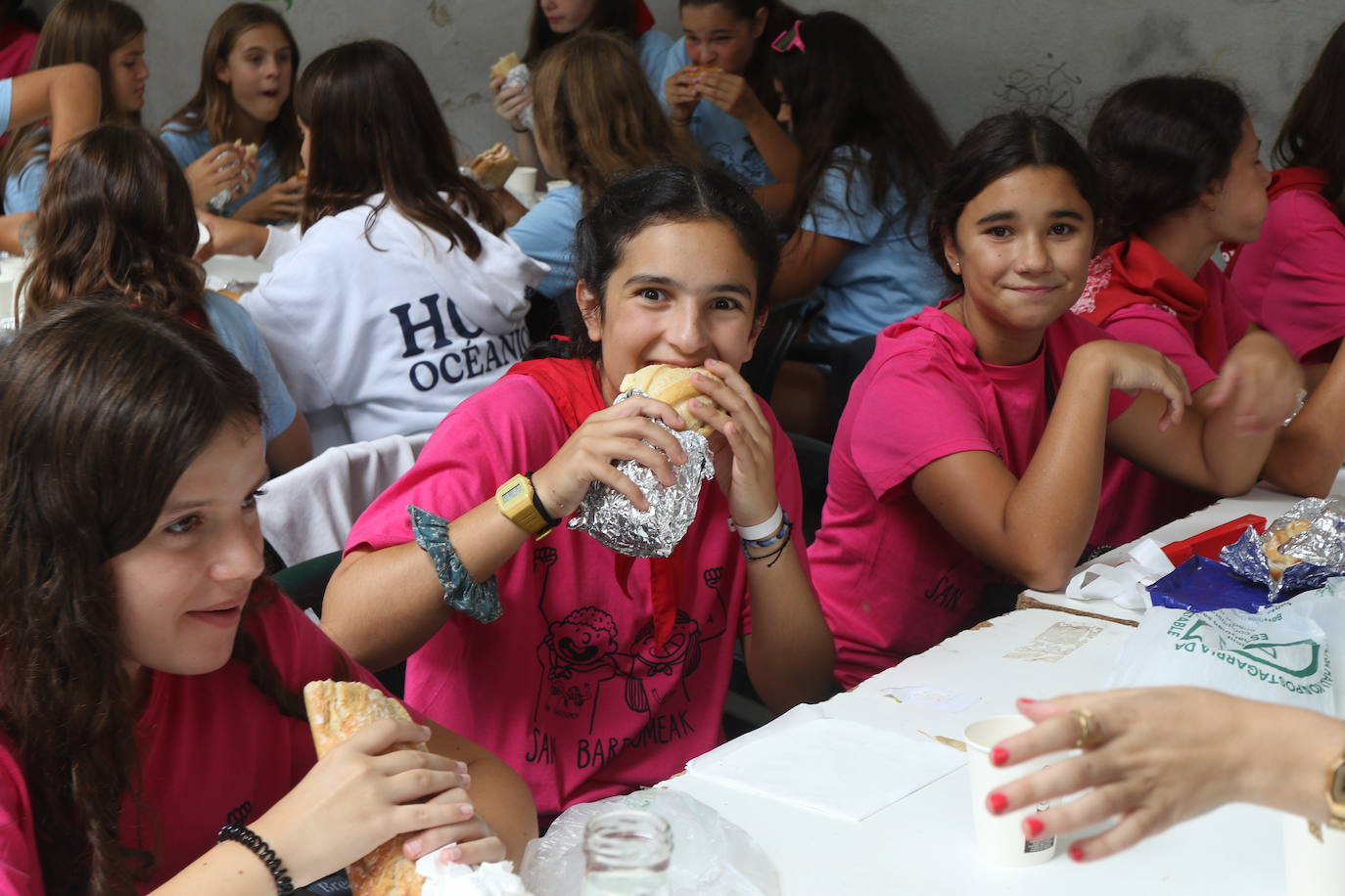Las mejores imágenes del Día de la Adolescencia y la Juventud de las fiestas de San Bartolomé