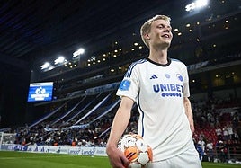 Orri Óskarsson durante un partido con el Copenhague