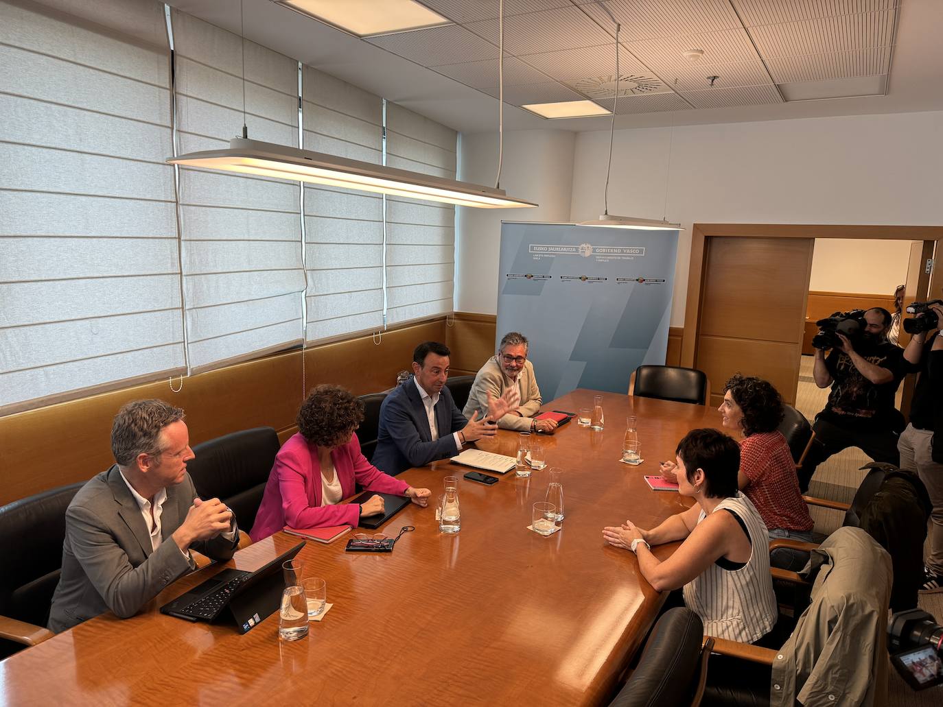 LAB reclama a Torres dignificar salarios, calidad del empleo y reducir la jornada laboral