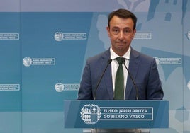 El consejero de Economía, Trabajo y Empleo, Mikel Torres, realiza la valoración de la ronda de encuentros con los agentes sociales