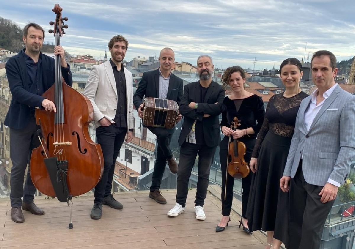 Imagen del grupo Kanbalache Tango que hoy estará presente en la casa de cultura de la localidad.