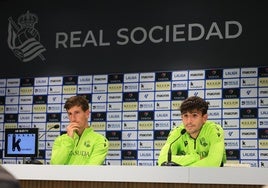 Aihen Muñoz y Pablo Marín durante su rueda de prensa en Zubieta