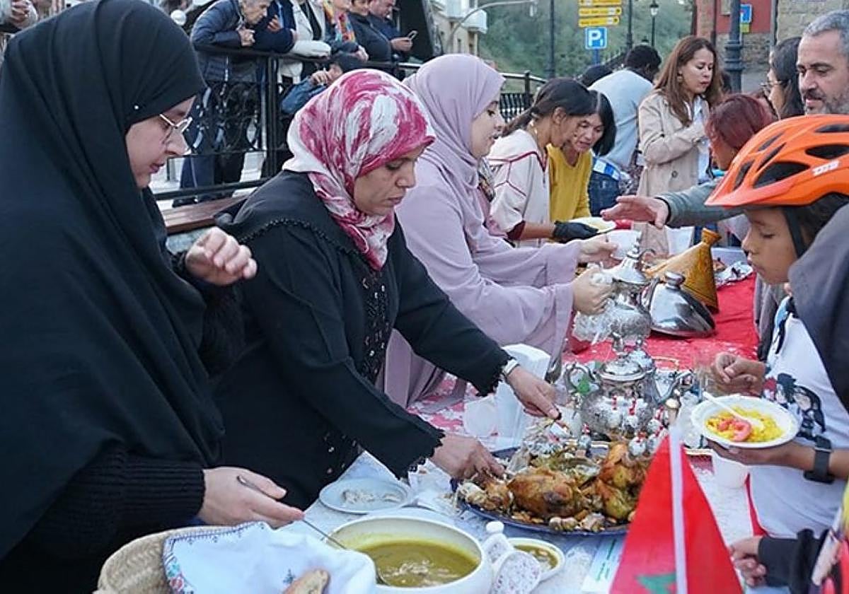 Beste herrialdetako jakiak ezagutzeko aukera ematen du.