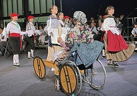 Jalgi Dantza Taldeak saio ezberdinak egin zituzten.