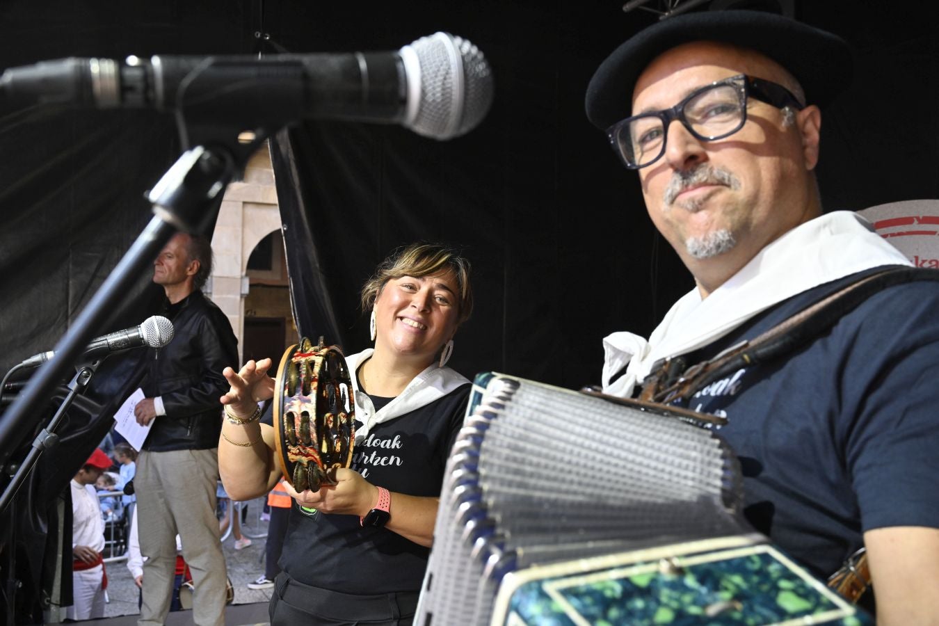 Gran ambiente en el Sagardo Eguna de Donostia