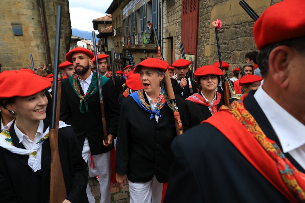 El desfile de la compañía Jaizkibel, en imágenes