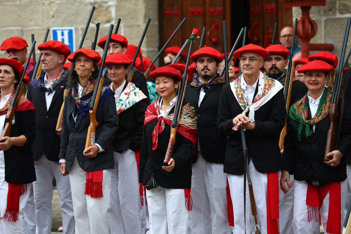 El desfile de la compañía Jaizkibel, en imágenes